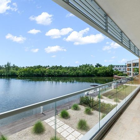 One Canal Point Джордж Таун Екстериор снимка