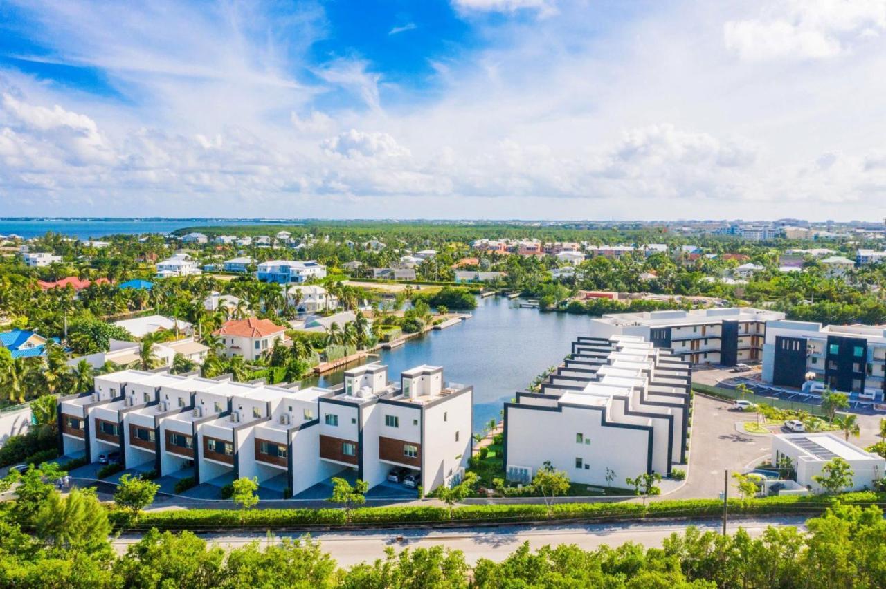 One Canal Point Джордж Таун Екстериор снимка