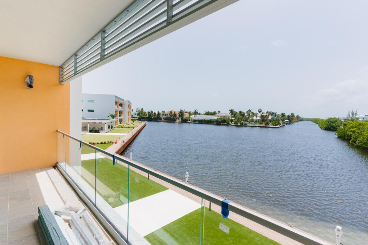 One Canal Point Джордж Таун Екстериор снимка